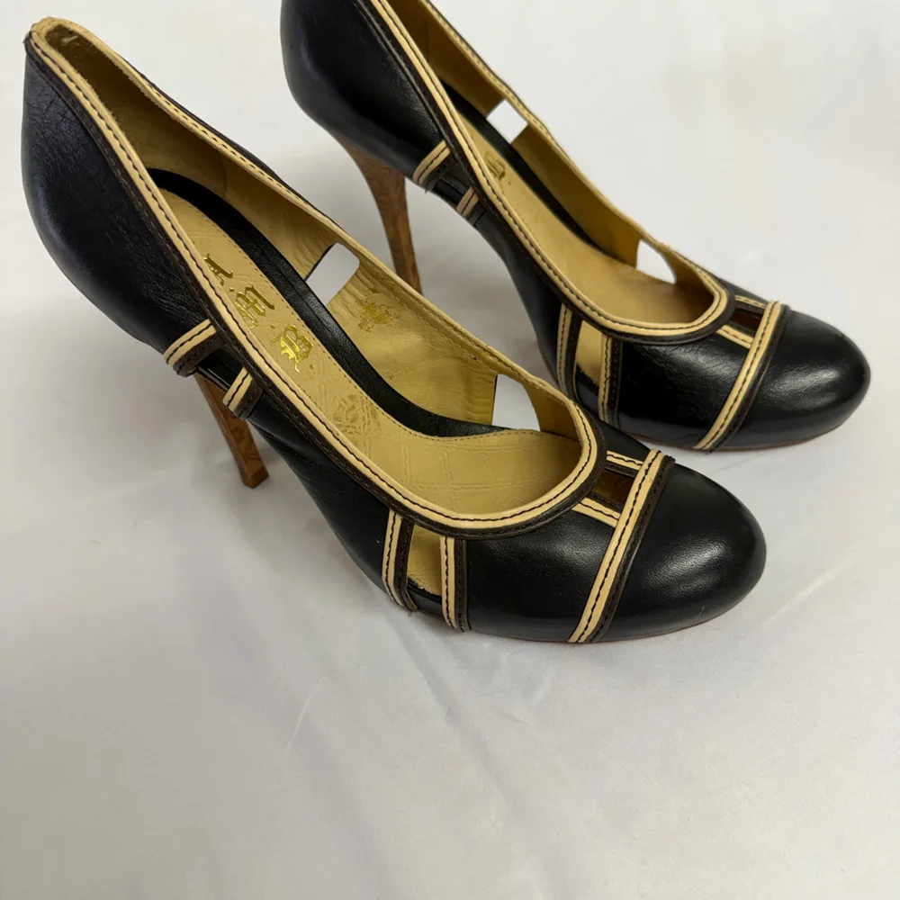 LAMB by Gwen Stefani Tiva Pump black leather with tan trim size 10M
